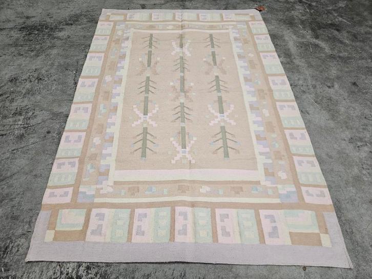 Handgeknoopt oosters wol Kelim tapijt Pastels 118x175cm, Huis en Inrichting, Stoffering | Tapijten en Kleden, Zo goed als nieuw