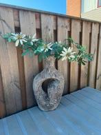 Leuke decoratieve Kruikvaas met kunstbloemen, Huis en Inrichting, Woonaccessoires | Zuilen en Pilaren, Ophalen, Zo goed als nieuw