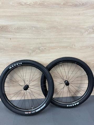 Oquo MP30Team Carbon wielset / DT 350 Nieuw 29” beschikbaar voor biedingen