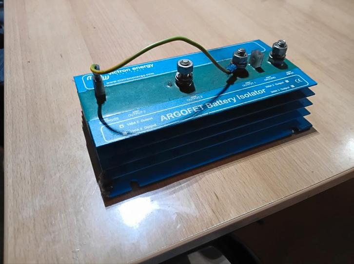 Victron laadstroomverdeler, Watersport en Boten, Navigatiemiddelen en Scheepselektronica, Overige typen, Ophalen of Verzenden