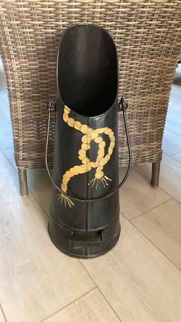 Oude kolenkit beschikbaar voor biedingen