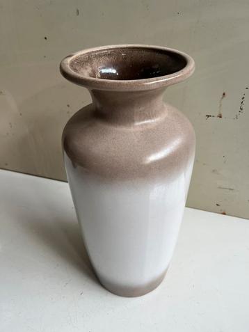 West Germany vaas 202-37 beschikbaar voor biedingen