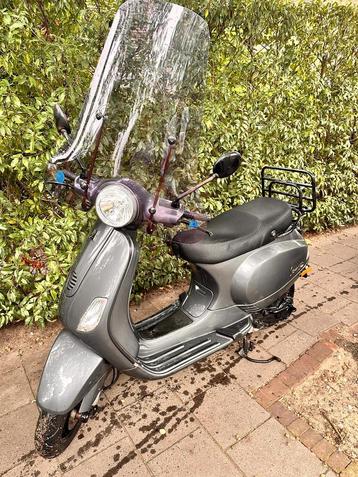 Vespa LX50 Porsche Grey 2012, nette scooter! beschikbaar voor biedingen