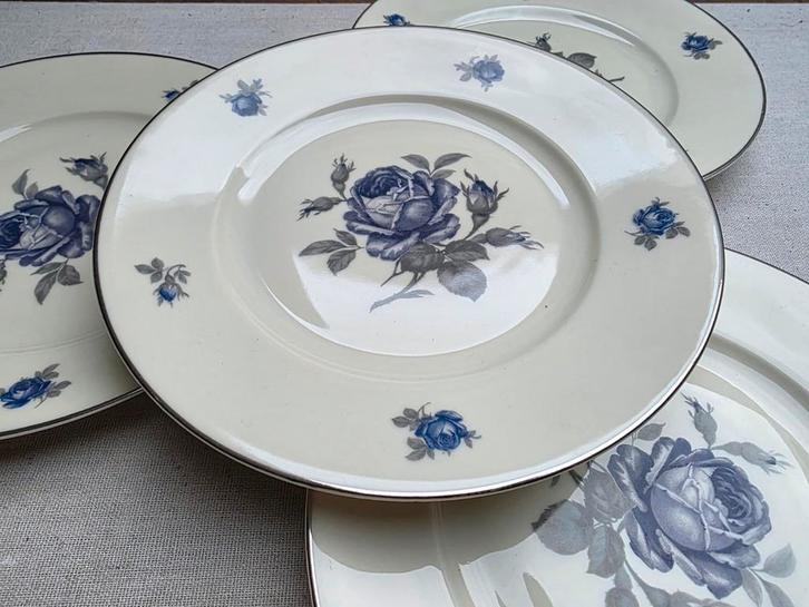 Blauwe roos gebloemde borden, Antiek en Kunst, Antiek | Servies los, Ophalen of Verzenden