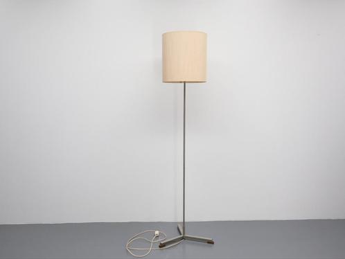 W. hagoort model 353 vloerlamp vintage, Huis en Inrichting, Lampen | Vloerlampen, Gebruikt, 150 tot 200 cm, Hout, Metaal, Stof