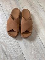 Ugg Slippers Maat 38 - Zo goed als nieuw, Ophalen of Verzenden, Zo goed als nieuw, Bruin, Slippers
