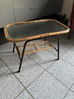 Vintage rotan glazen bijzettafel, Huis en Inrichting, Tafels | Bijzettafels, Minder dan 45 cm, Gebruikt, Glas, Rechthoekig