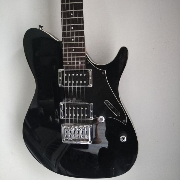 Ibanez FR 320 (collectors item), Muziek en Instrumenten, Snaarinstrumenten | Gitaren | Elektrisch, Gebruikt, Solid body, Ibanez