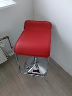 Rode barkruk met metalen frame, In hoogte verstelbaar, 60 tot 90 cm, Ophalen of Verzenden, Zo goed als nieuw