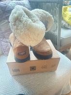 UGG Laarzen - Maat 41, Kleding | Dames, Schoenen, UGG, Bruin, Lage of Enkellaarzen, Ophalen of Verzenden