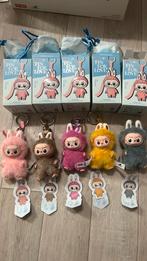 Labubu pin for love - Letters €22,95/stuk, Ophalen of Verzenden, Nieuw, Knuffel of Figuurtje