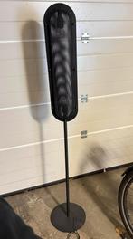 Stalen zwarte vloerlamp, Huis en Inrichting, Ophalen, Zo goed als nieuw, Metaal, 150 tot 200 cm