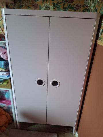 Roze Kledingkast met 2 Deuren Ikea Busunge beschikbaar voor biedingen
