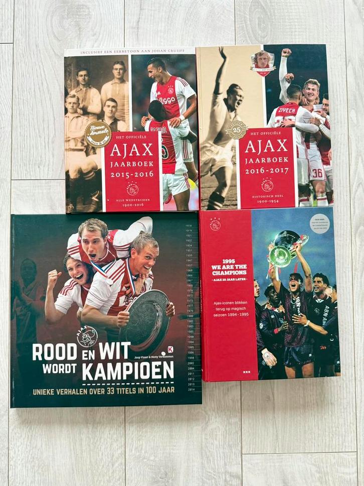 Ajax Bundel: Jaarboeken 15/16 & 16/17 + Kampioenssets, Verzamelen, Sportartikelen en Voetbal, Nieuw, Boek of Tijdschrift, Ajax