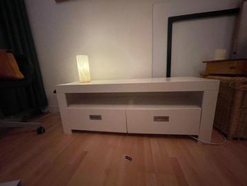 TV meubel beschikbaar voor biedingen