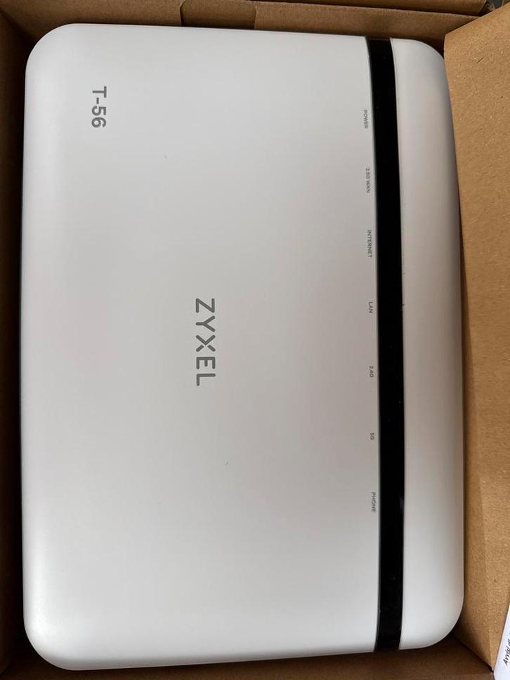 Zyxel T-56 Router met Modem - Nieuw in Doos, Computers en Software, Routers en Modems, Nieuw, Router met modem, Ophalen of Verzenden
