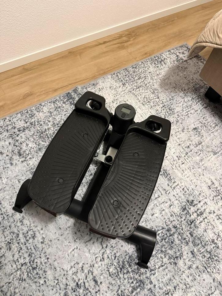 Fitness Stepper met Stappenteller, Sport en Fitness, Fitnessapparatuur, Gebruikt, Stepapparaat, Benen, Kunststof, Ophalen