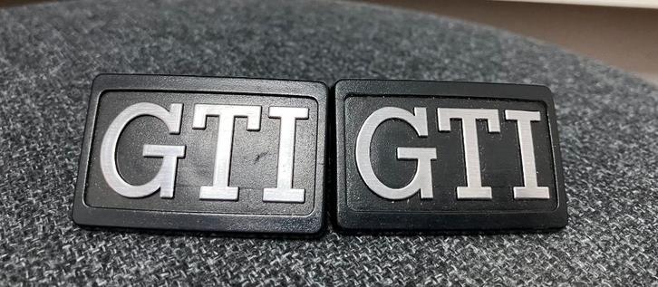 Volkswagen GTI deurpanelen emblemen – origineel set, Auto-onderdelen, Interieur en Bekleding, Volkswagen, Gebruikt, Ophalen of Verzenden