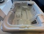 HotSpring Spa Triumph jacuzzi 2 ligplaatsen USA 236 x 188cm, Tuin en Terras, Ophalen, Nieuw, Filter, Vast