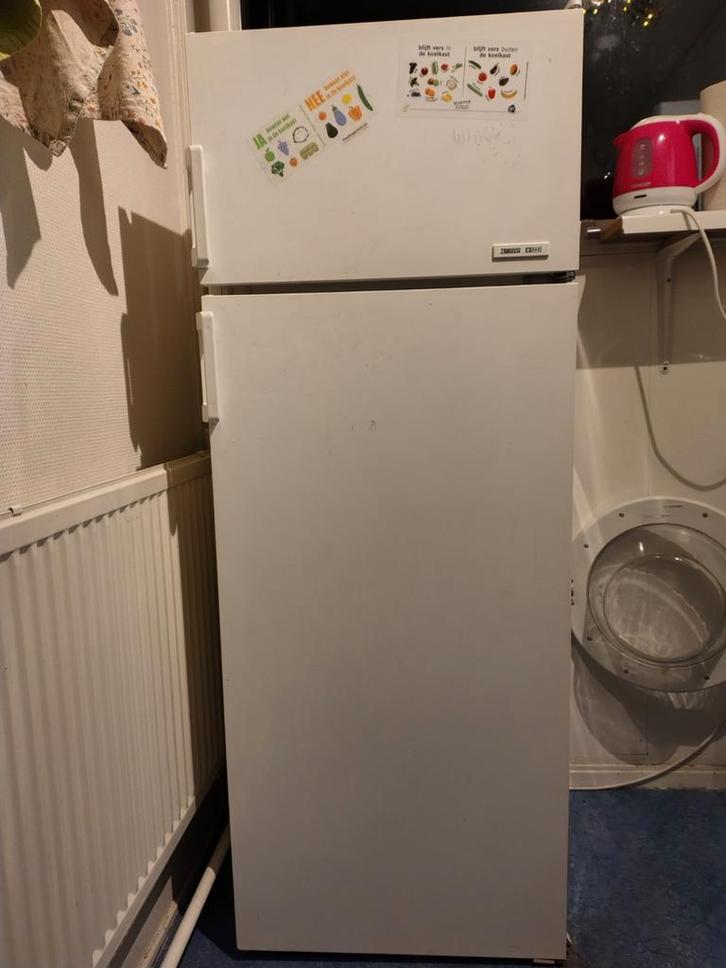 Zanussi koelkast, Witgoed en Apparatuur, Koelkasten en IJskasten, Gebruikt, Met aparte vriezer, 200 liter of meer, 120 tot 140 cm