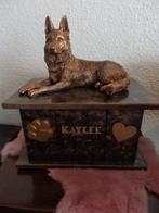 Herdershond beeld liggend op urn als set te koop, Ophalen of Verzenden, Nieuw