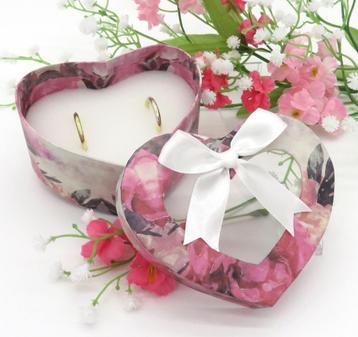 Prachtige roze bloemen hartvormig trouwring doosje. beschikbaar voor biedingen