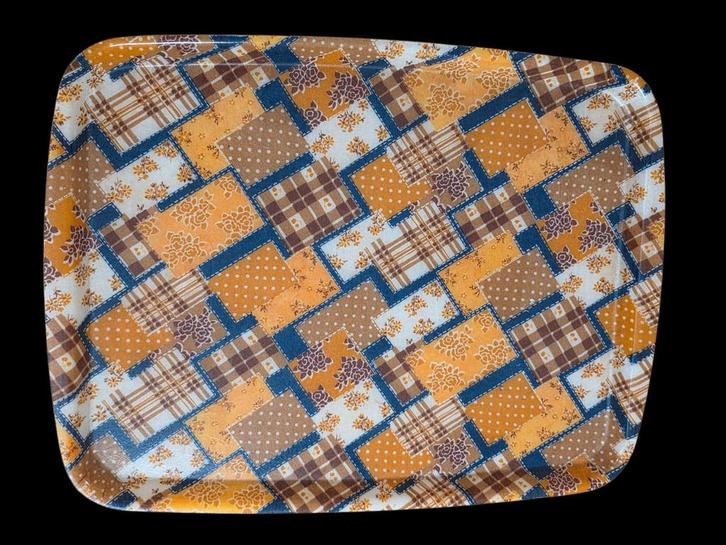 2283 Retro Dienblad met Patroon 36x46x2,5, Huis en Inrichting, Woonaccessoires | Dienbladen, Gebruikt, Kunststof, Vierkant, Ophalen of Verzenden