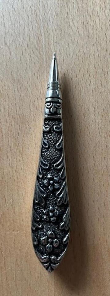 Verzilverde Ballpoint beschikbaar voor biedingen