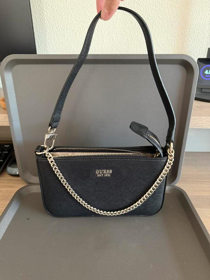 Guess tas, Sieraden, Tassen en Uiterlijk, Tassen | Damestassen, Nieuw, Handtas, Zwart, Ophalen of Verzenden