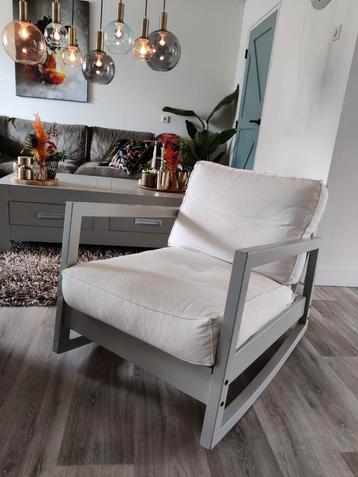 Ikea Lilberg Schommelstoel grijs-groen met witte kussens beschikbaar voor biedingen