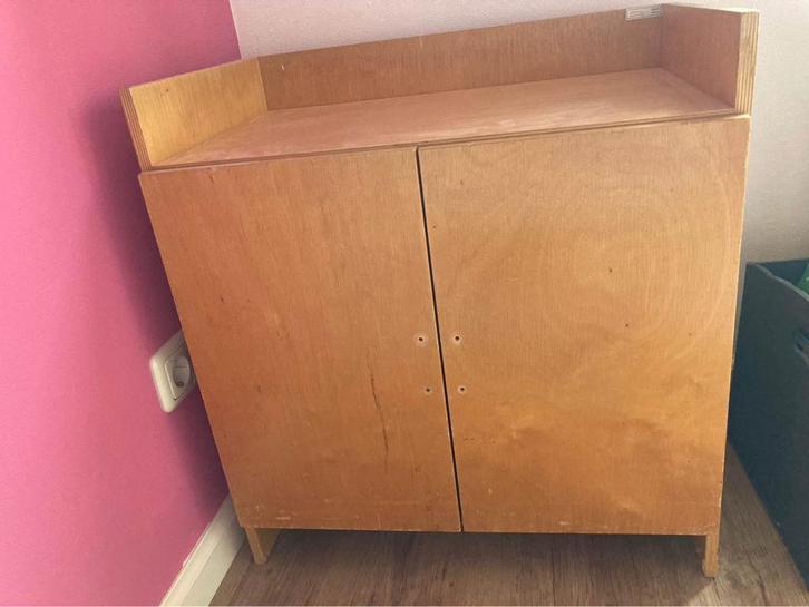 Poppencommode (Montessori), Kinderen en Baby's, Speelgoed | Houten speelgoed, Gebruikt, Meubelstuk of Keukentje, Ophalen