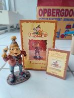 Laaf Larney beeldje met doos en paspoort, Ophalen of Verzenden, Zo goed als nieuw, Beeldje of Poppetje