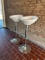 Witte barkrukken - in hoogte verstelbaar & draaibaar, Huis en Inrichting, Barkrukken, Kunststof, Gebruikt, In hoogte verstelbaar