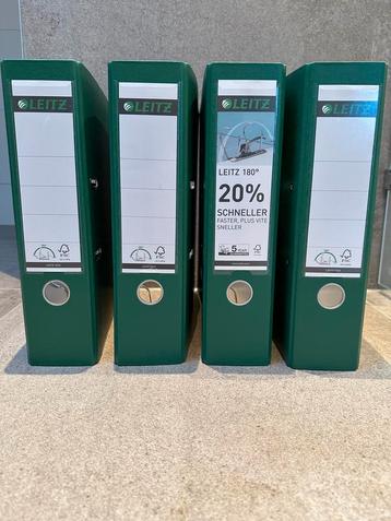 Vier groene Leitz ordners met openingshandel, als nieuw beschikbaar voor biedingen