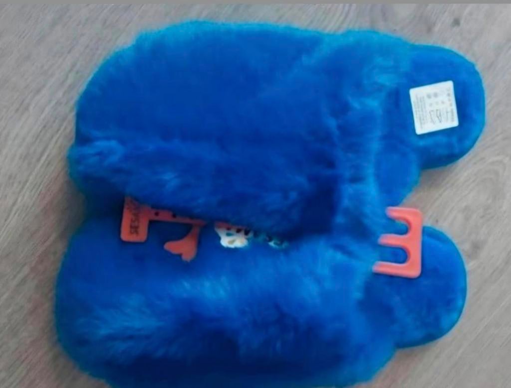 Fluffy Pantoffels - Maat 40/41 - Nieuw, Ophalen of Verzenden, Nieuw, Overige typen