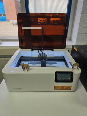 Flux Ador 20W diode lasersnijder met addon kit - demo model beschikbaar voor biedingen