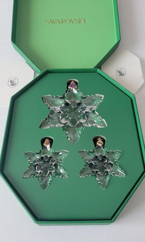 Swarovski 2024 Lim-Ed 3e Kerstster set helder. Kristallijn, Verzamelen, Swarovski, Nieuw, Figuurtje, Verzenden