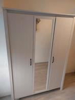 Ruime witte kledingkast met spiegel, Gebruikt, 100 tot 150 cm, Ophalen of Verzenden, 150 tot 200 cm