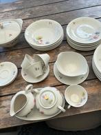 Prachtig porseleinen servies, Antiek en Kunst, Antiek | Servies compleet, Ophalen of Verzenden