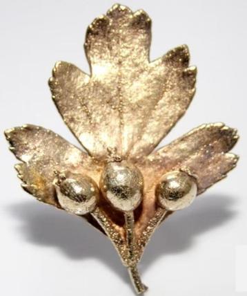 Schitterende Deense “Flora Danica” Zilver Vermeil Broche beschikbaar voor biedingen