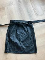 Erg mooie zwarte rok, Ophalen of Verzenden, Zo goed als nieuw, Zwart, Boven de knie
