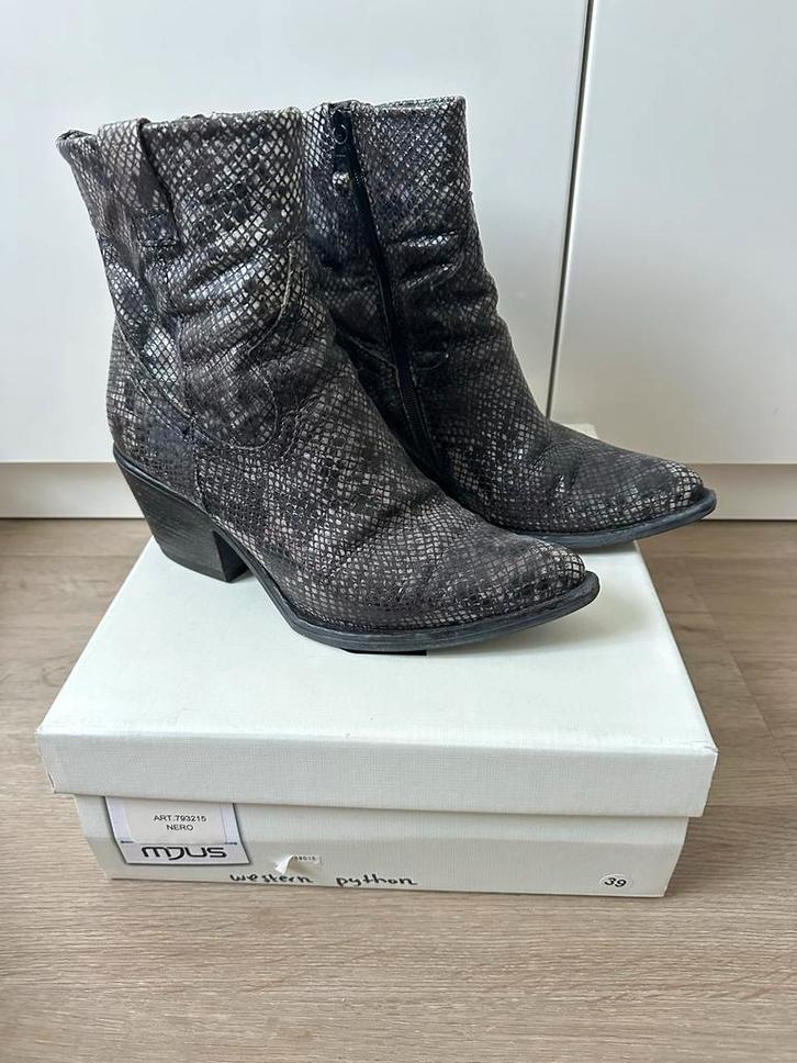 Mjus Laarzen Maat 39 - Western Python, Kleding | Dames, Schoenen, Zo goed als nieuw, Lage of Enkellaarzen, Zwart, Ophalen of Verzenden