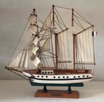 Modelboot "Pogoria", Hobby en Vrije tijd, Modelbouw | Boten en Schepen, Ophalen of Verzenden, Zo goed als nieuw, Overige merken