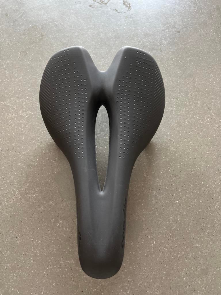 Cervelo fietszadel, model S.S. 145 breed, Ophalen, Gebruikt, Kunststof, Zadel