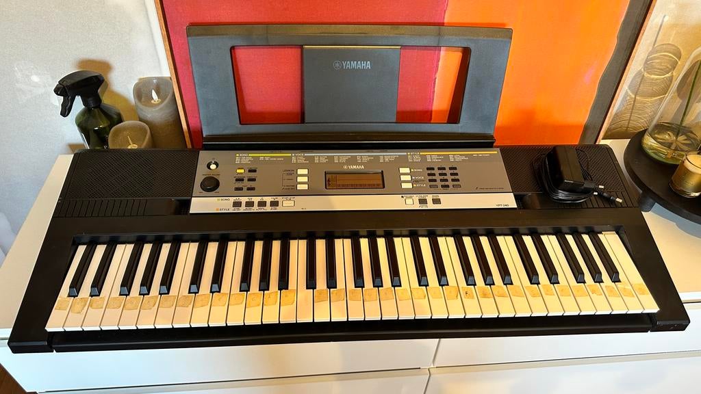 Yamaha YPT-240 Keyboard - Ideaal voor beginners!, Ophalen, Yamaha, Aanslaggevoelig, 61 toetsen