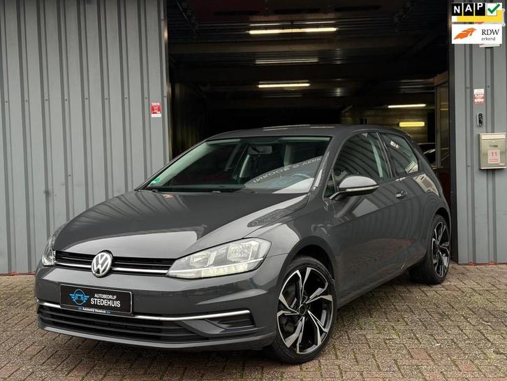 Volkswagen GOLF 1.0 TSI 110 pk Highline Nw APK | PDC 18 inch, Auto's, Volkswagen, Bedrijf, Te koop, Golf, Airbags, Airconditioning