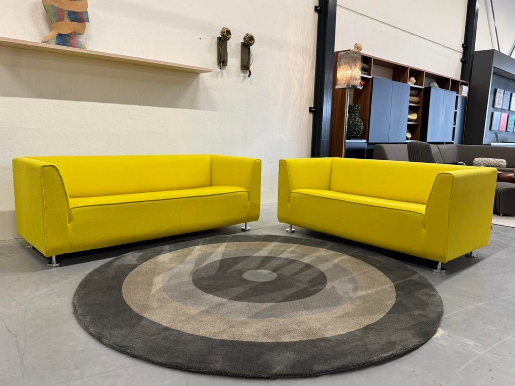 2 Gelderland 4800 2,5 & 2 zits Bank geel stof Design 160 190, Huis en Inrichting, Banken | Bankstellen, 150 tot 200 cm, 75 tot 100 cm