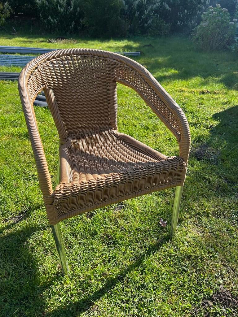 15 Stapelbare Terrasstoelen van Riet, Tuin en Terras, Tuinstoelen, Gebruikt, Wicker, Stapelbaar, Ophalen