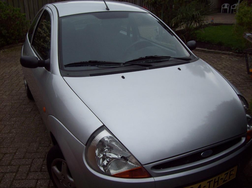 Ford Ka 1.3 I 44KW 2006 Grijs, Auto's, Voorwielaandrijving, 1299 cc, Stof, 4 cilinders