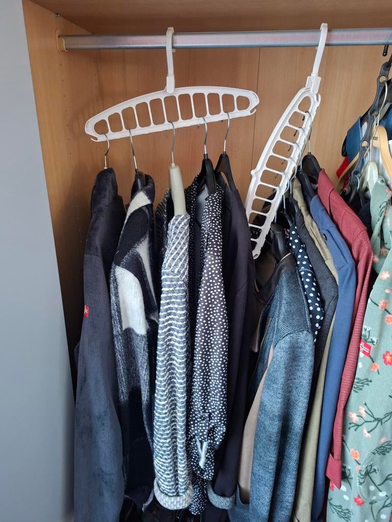 Ruimte besparende kleerhanger  6 stuks., Ophalen of Verzenden, Zo goed als nieuw